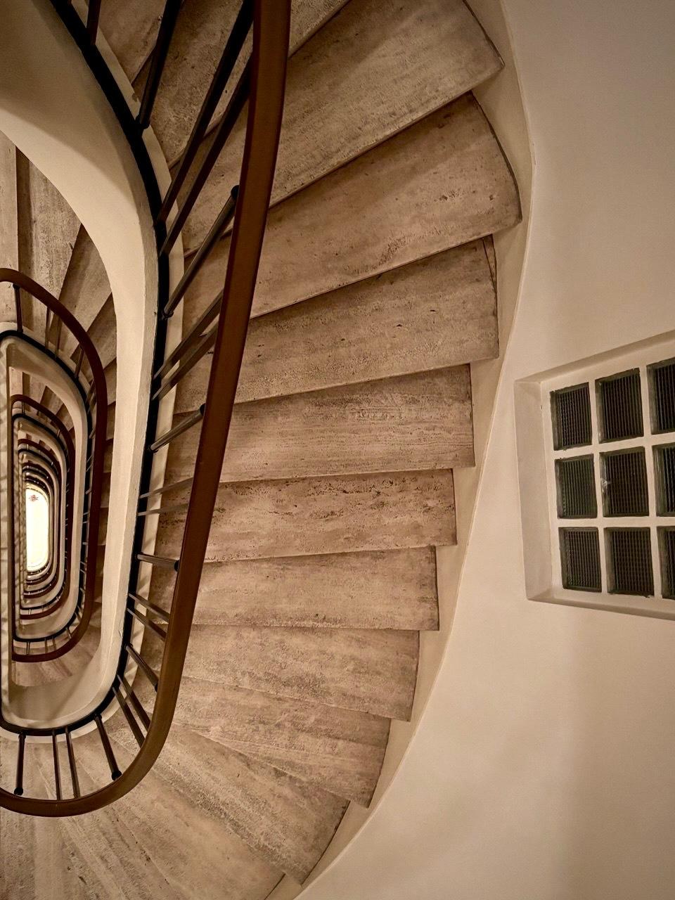 Escalier en colimaçon vu d'en haut