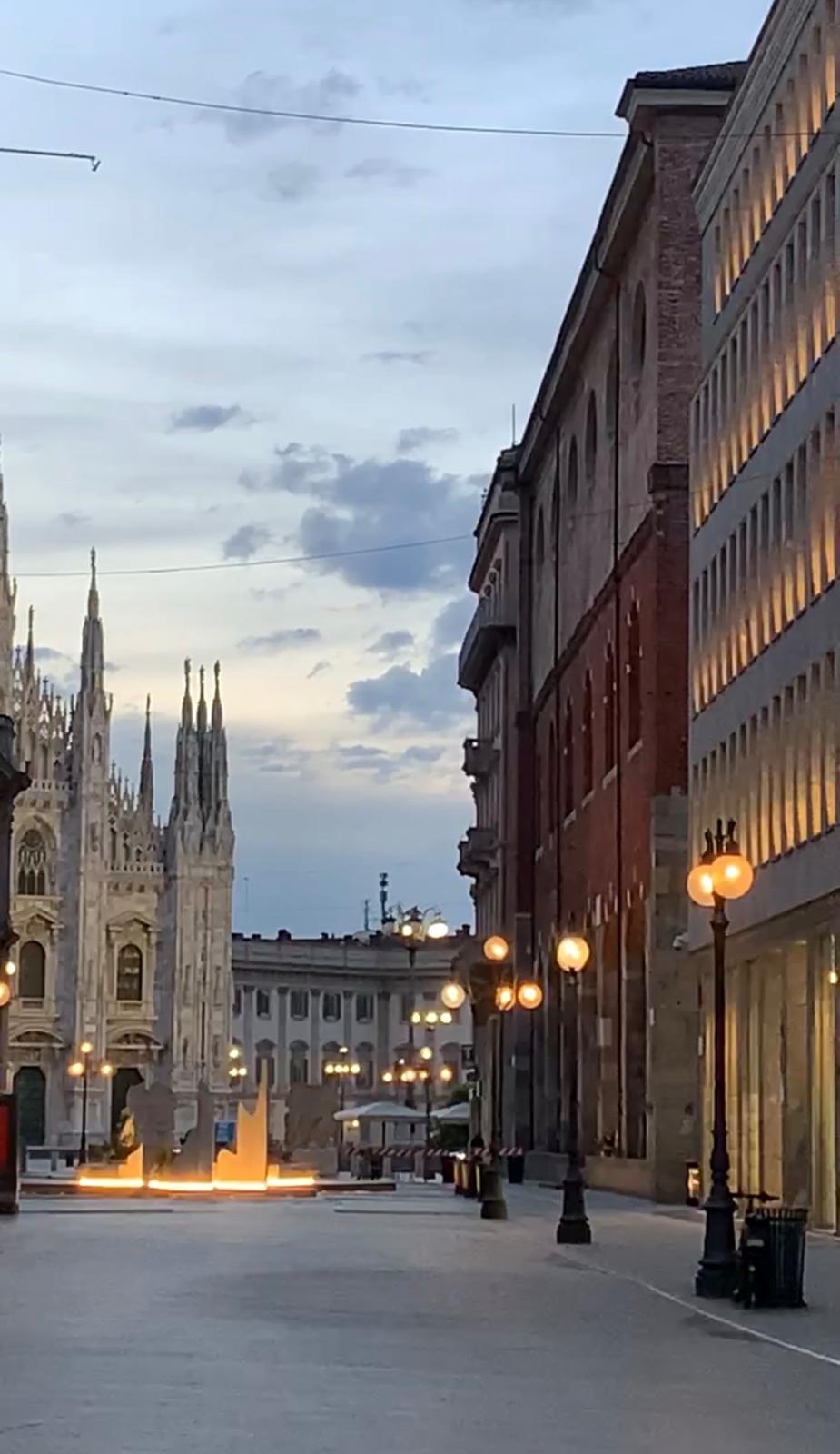 Le Duomo de Milan au crépuscule