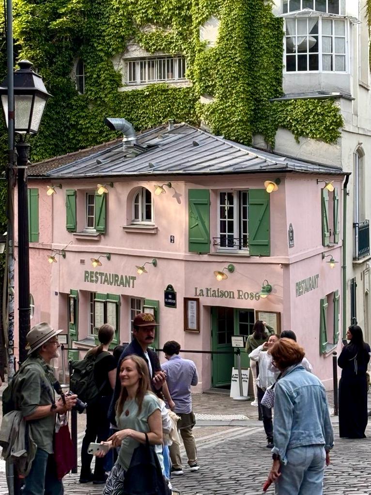 La Maison Rose, Montmartre