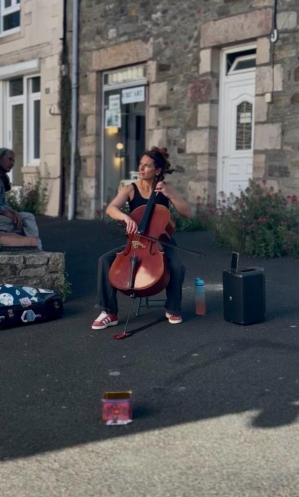 Violoncelliste dans la rue